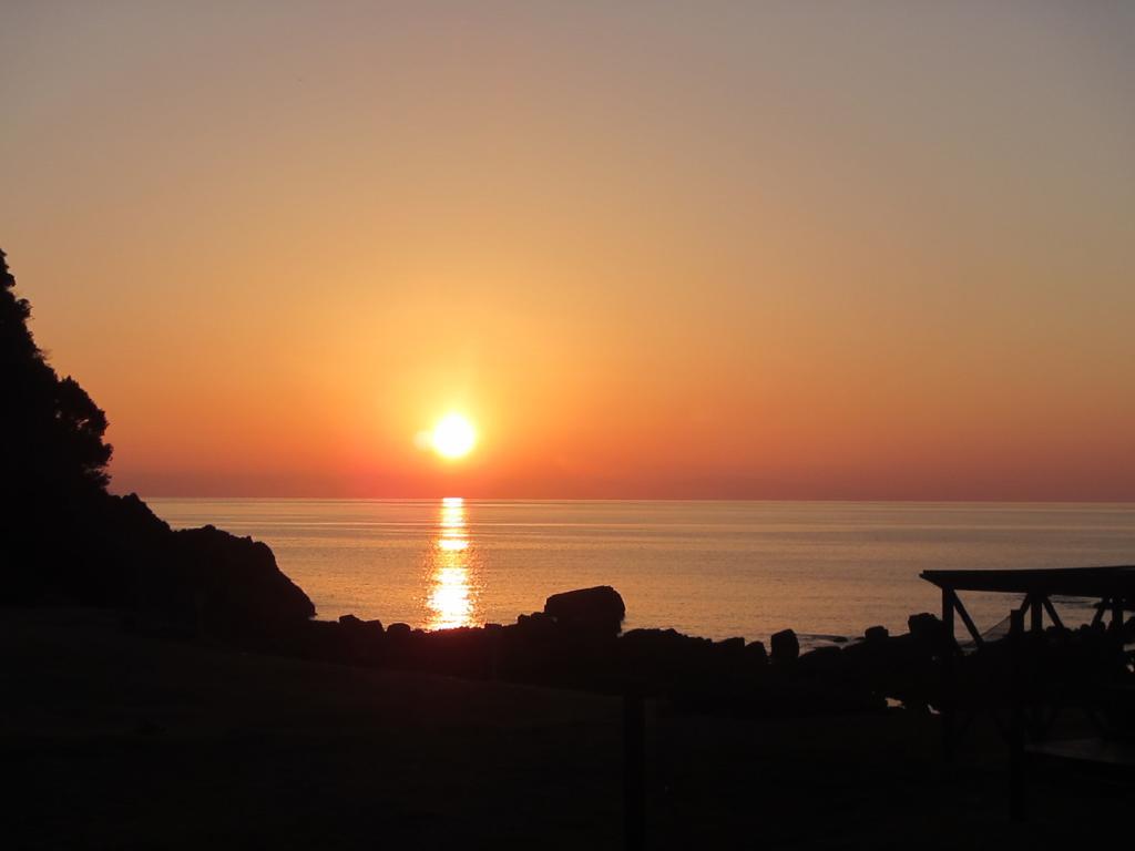 הוסטל Amakusa West Coast Backpackers Fu-Raibou מראה חיצוני תמונה